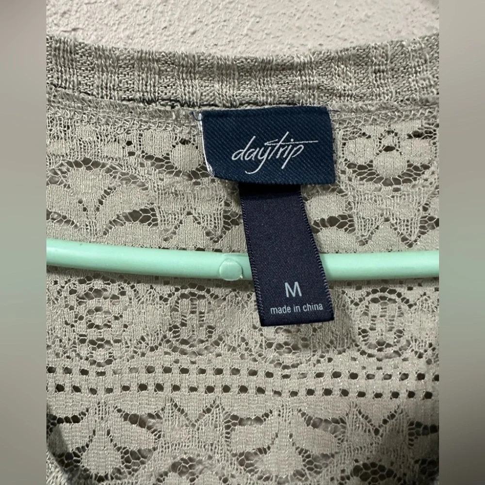 Daytrip Lace Basic Top - Picture 3 of 4